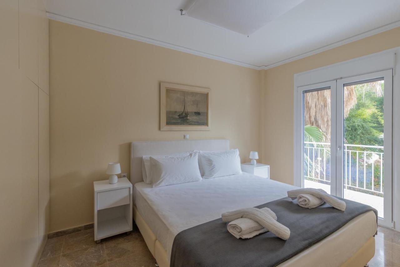 Apartment Seaside Bliss Flat Saronida